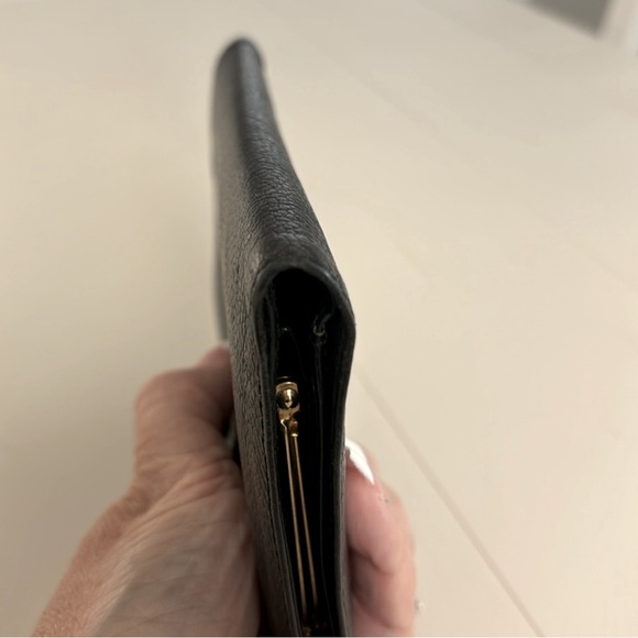 Chanel Black Leather Caviar Interlocking CC Long Bi-fold Wallet - Picture 15 of 17